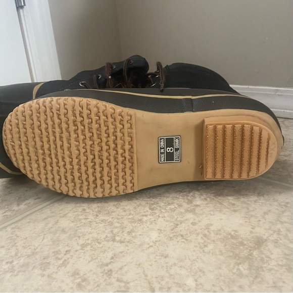 Weastern Chief brown and beige men steel shank winter rain boots. Size 8. Used. - Picture 6 of 12